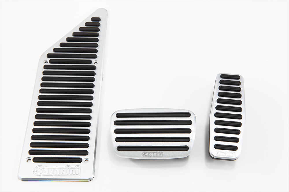 CAR PEDAL WITH NO DRILLING FOR BUICK ENCORE/CHEVROLET AEVO AT